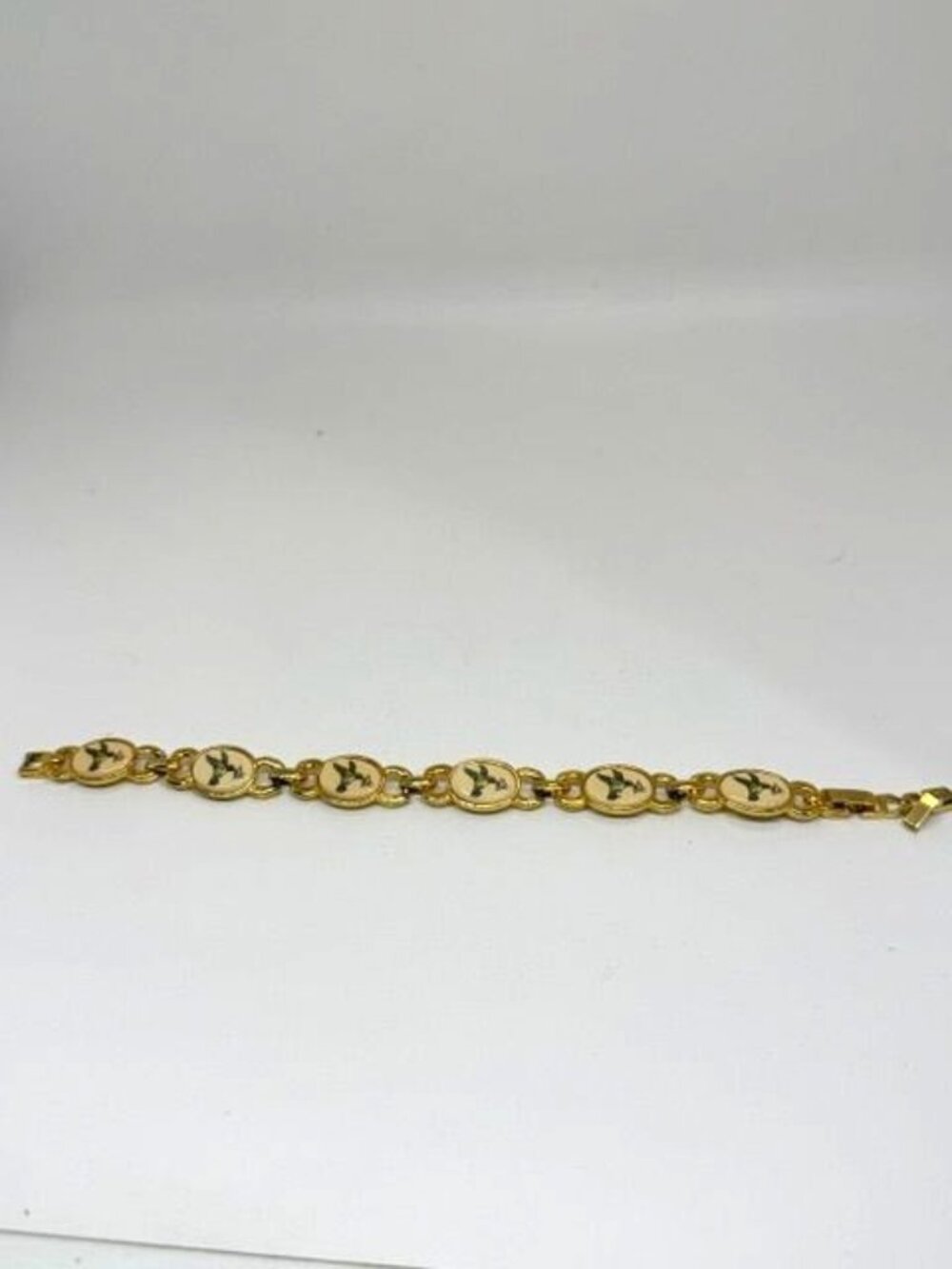 Vintage Barlow Gold Tone Hummingbird & Floral Linked Bracelet w/ Matching Brooch - Picture 8 of 9